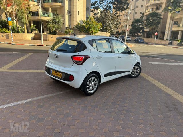 יונדאי i10