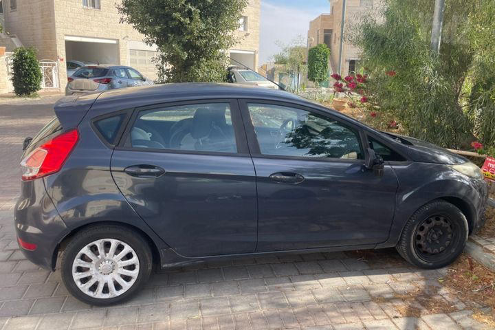 מודעת רכב פורד פיאסטה