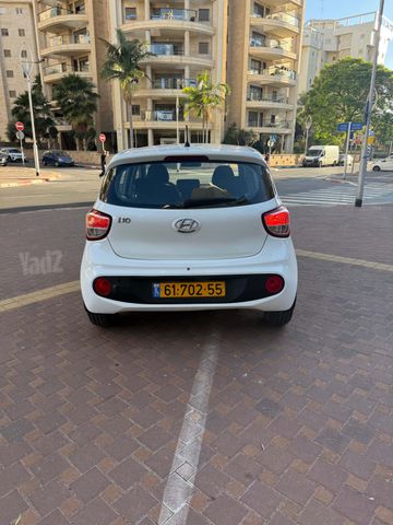 יונדאי i10