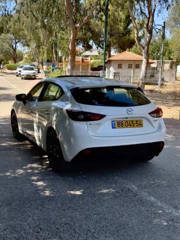 מאזדה 3