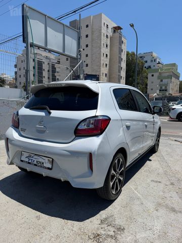 מיצובישי ספייס סטאר
