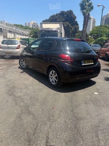 פיג'ו 208