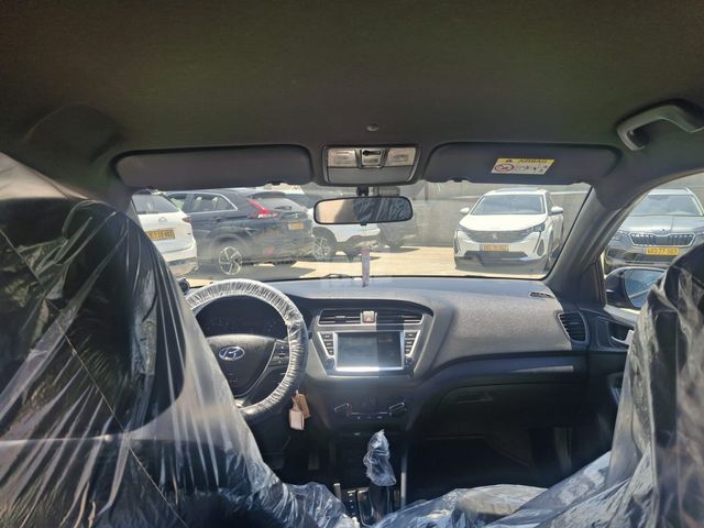 יונדאי i20