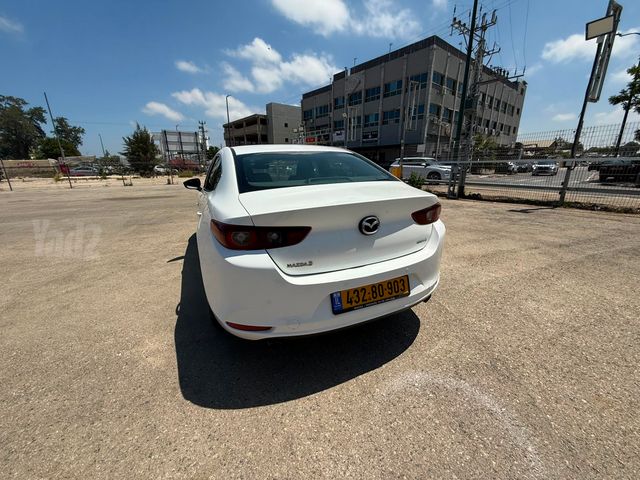 מאזדה 3