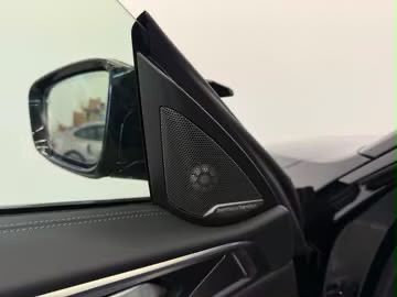 ב מ וו M4