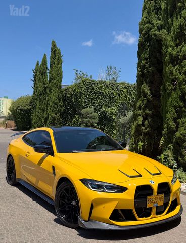 ב מ וו M4
