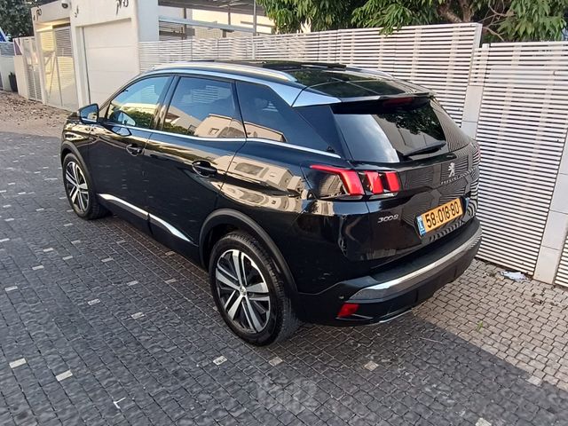 פיג'ו 3008
