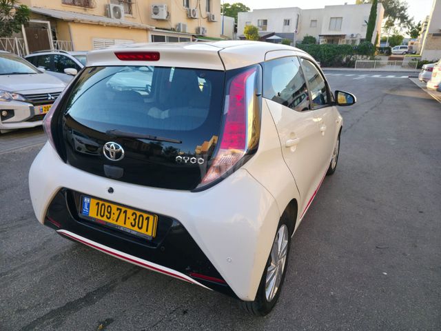 טויוטה אייגו