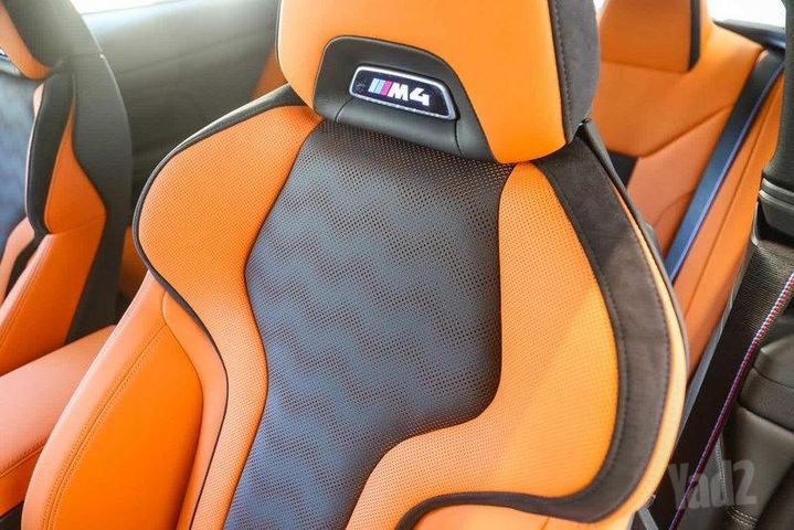 ב מ וו M4