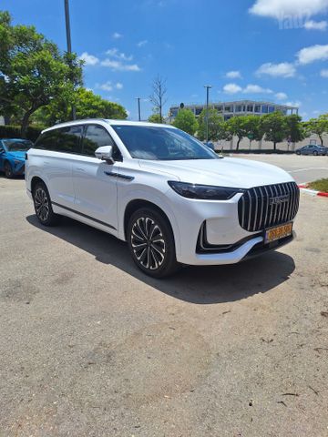 ג'אקו J8