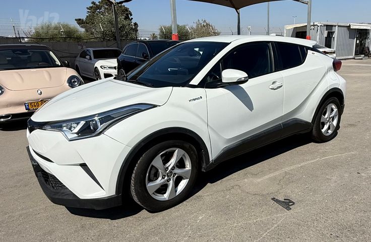 מודעת רכב טויוטה C-HR