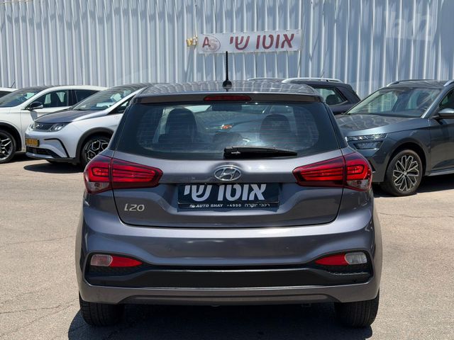 יונדאי i20
