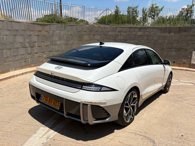 יונדאי איוניק 6