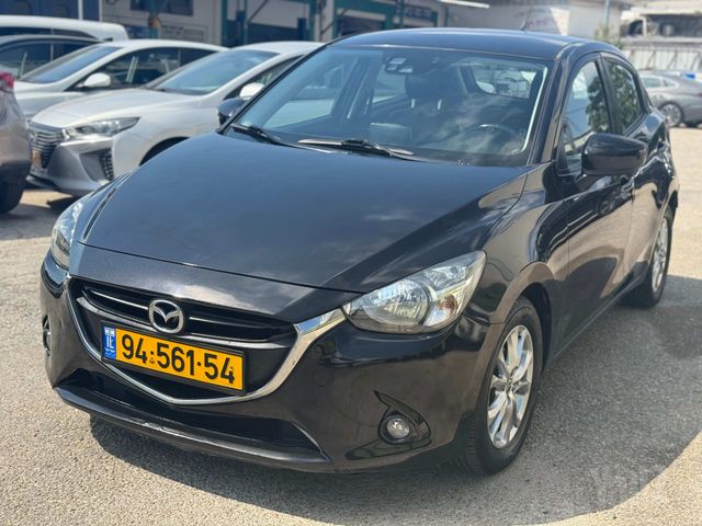 מודעת רכב מאזדה 2
