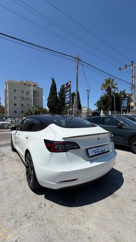 מודעת רכב טסלה מודל 3 2