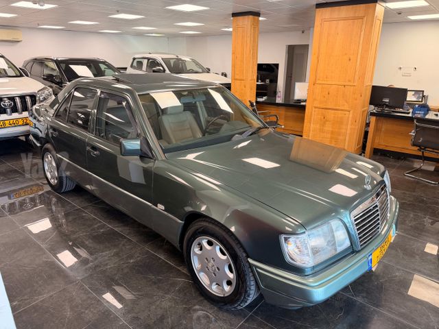 מודעת רכב מרצדס-בנץ E-class