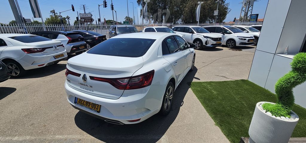 רנו מגאן