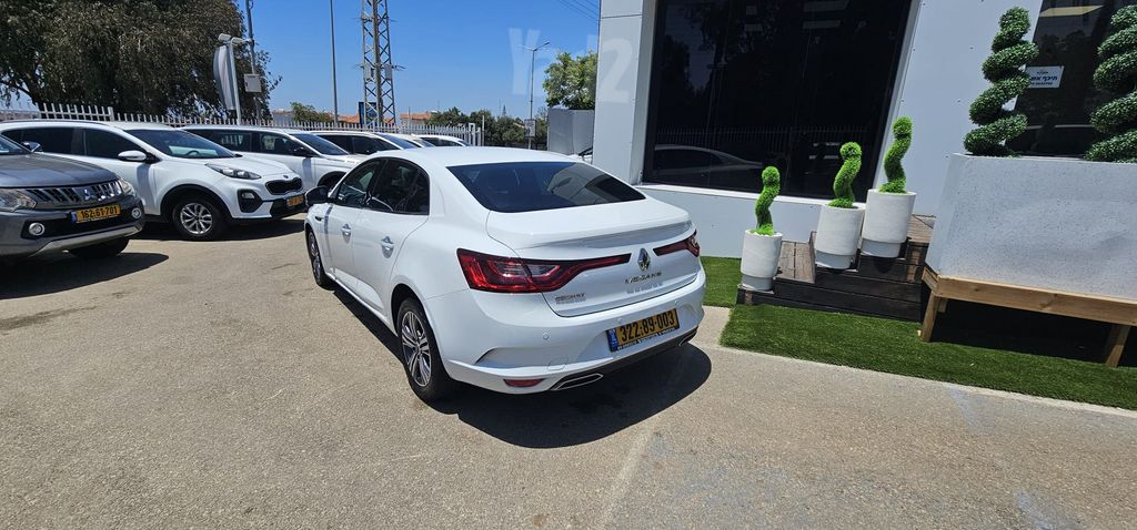 רנו מגאן