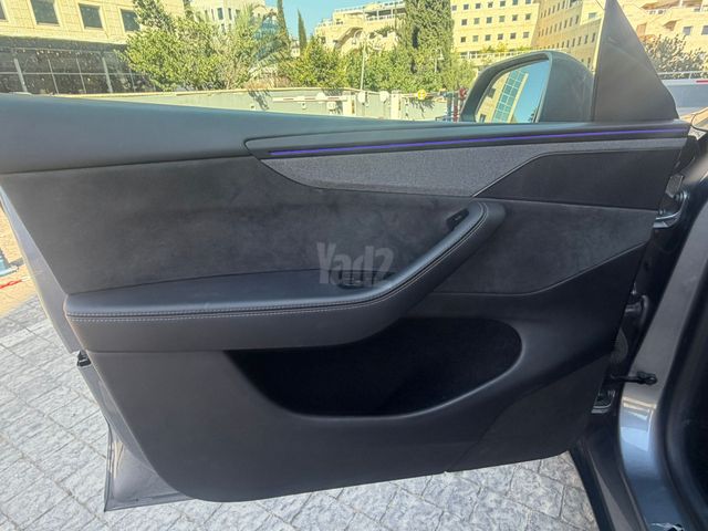 טסלה מודל Y