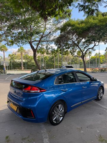 יונדאי איוניק