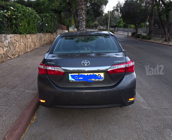 טויוטה קורולה