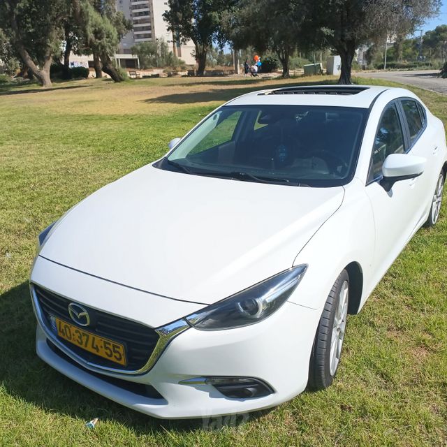 מודעת רכב מאזדה 3