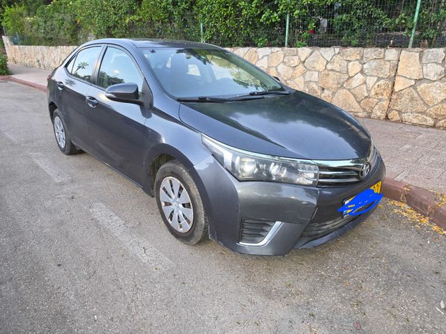 טויוטה קורולה