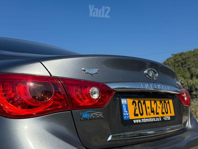 אינפיניטי Q50