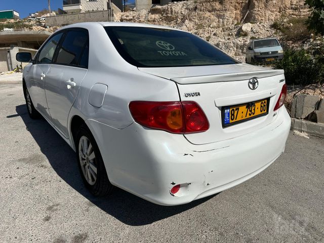 טויוטה קורולה