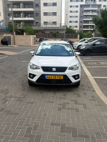 מודעת רכב סיאט ארונה