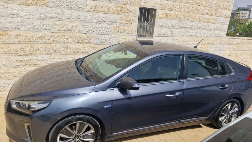 יונדאי איוניק