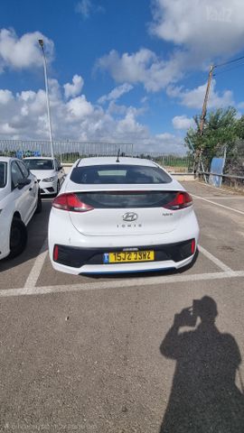 יונדאי איוניק