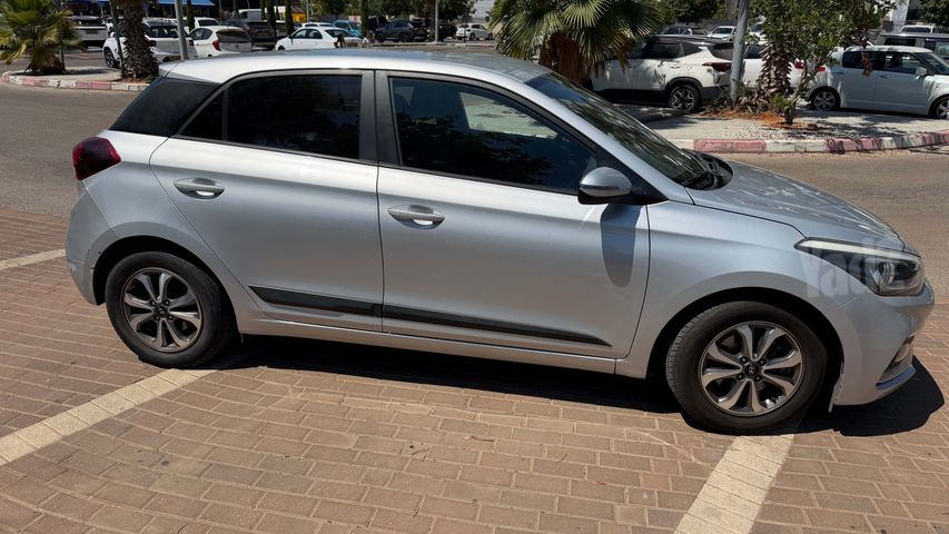 יונדאי i20