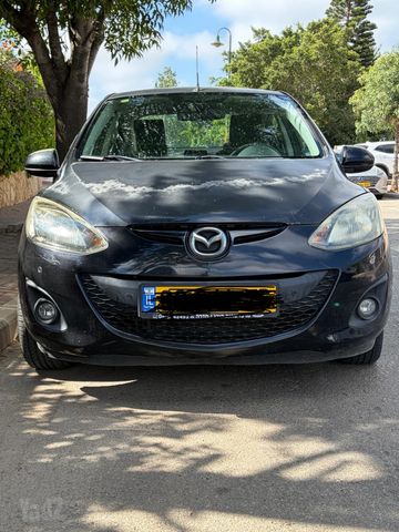 מודעת רכב מאזדה 2