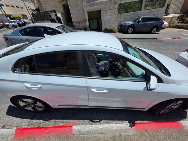 יונדאי איוניק