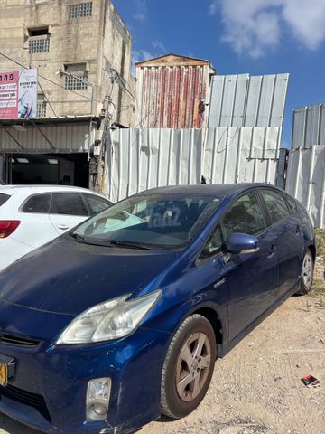 טויוטה פריוס