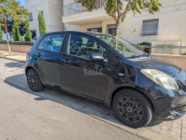 טויוטה יאריס