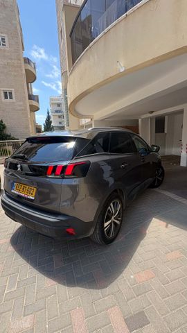 פיג'ו 3008