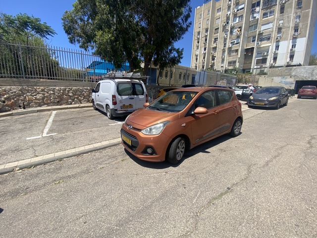 יונדאי i10