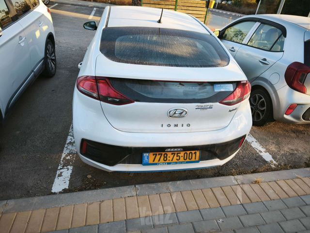 יונדאי איוניק