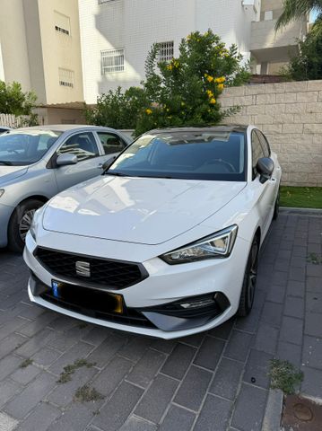 מודעת רכב סיאט לאון