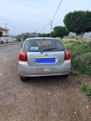 טויוטה קורולה
