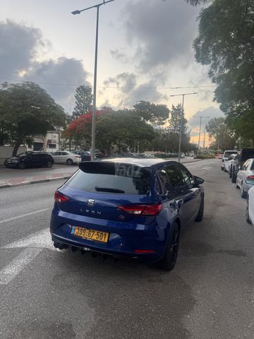 מודעת רכב סיאט לאון