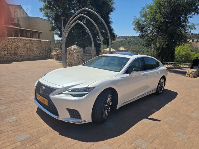 מודעת רכב לקסוס LS