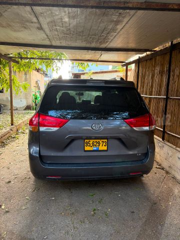 מודעת רכב טויוטה סיינה
