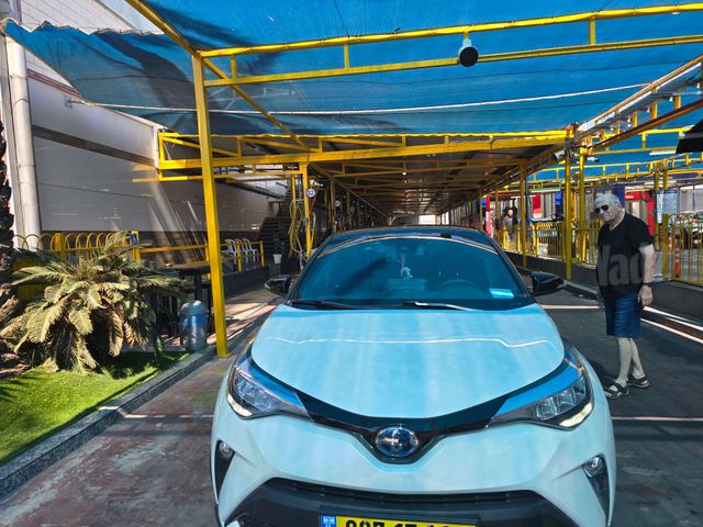 טויוטה C-HR