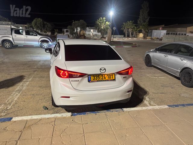 מאזדה 3