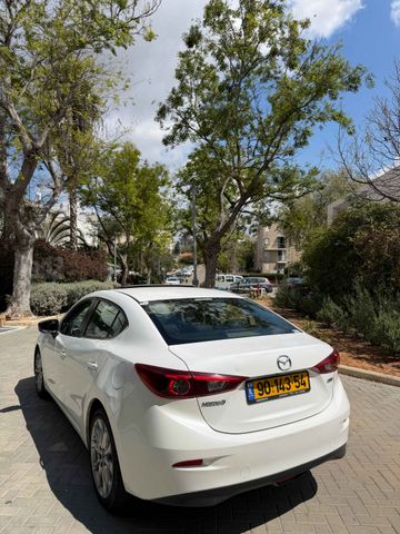 מאזדה 3