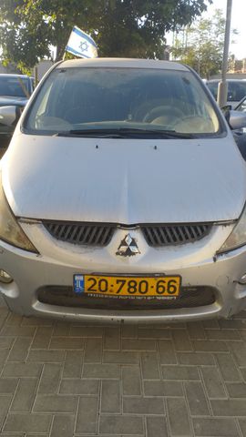 מיצובישי גרנדיס