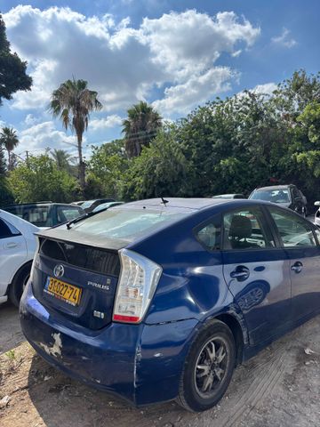 טויוטה פריוס